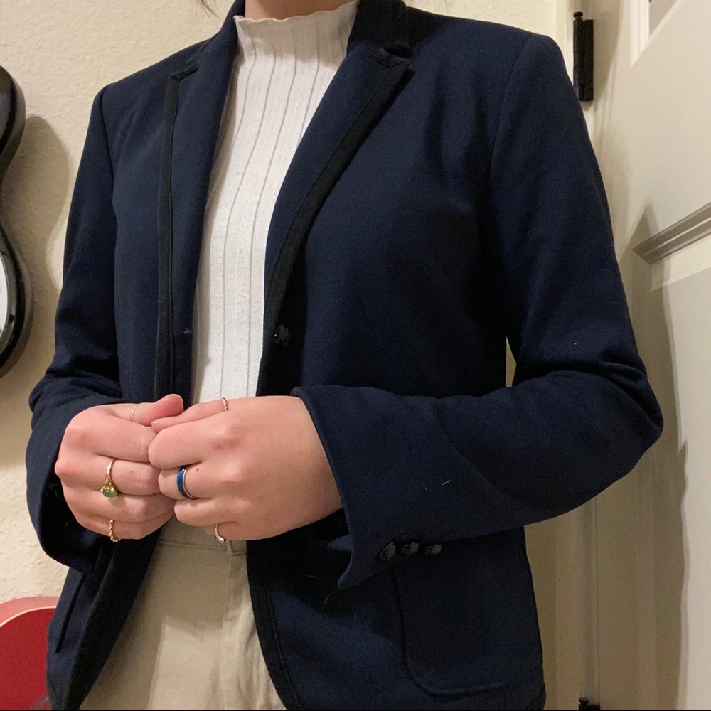 navy with black lining gap blazer